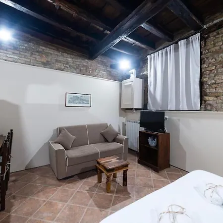 Charming Open-space Do Torri *