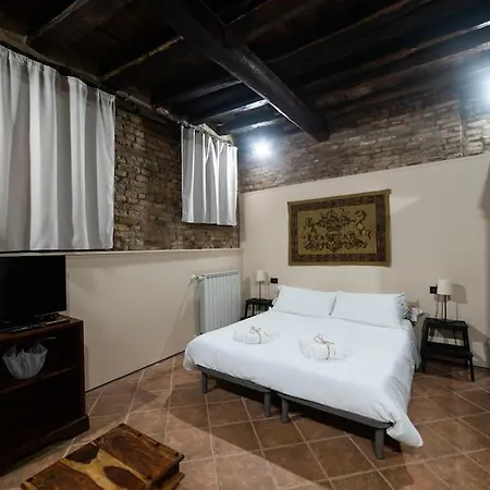 Charming Open-space Do Torri Appartement